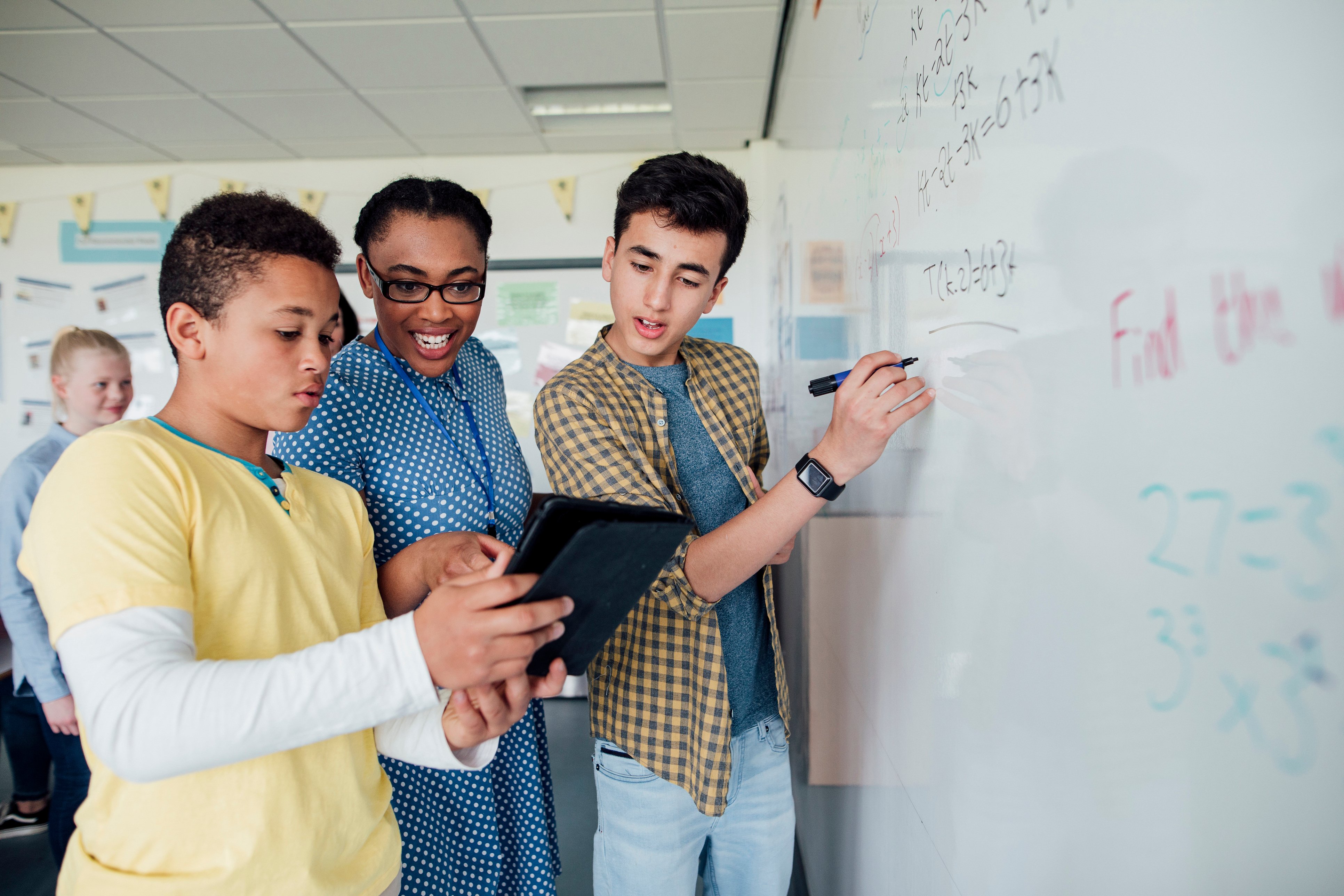 8 AI Use Cases for Teachers: Classroom Benefits & Solutions